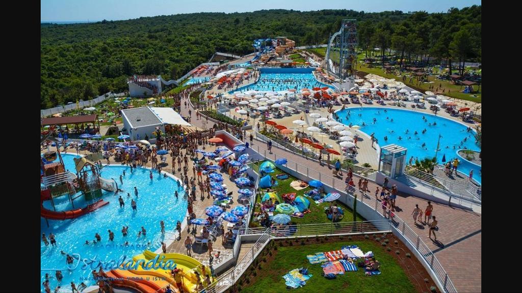 Ivni Apartmani Новиград Экстерьер фото